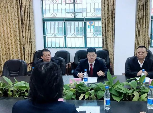 何菲总裁讲话.jpg