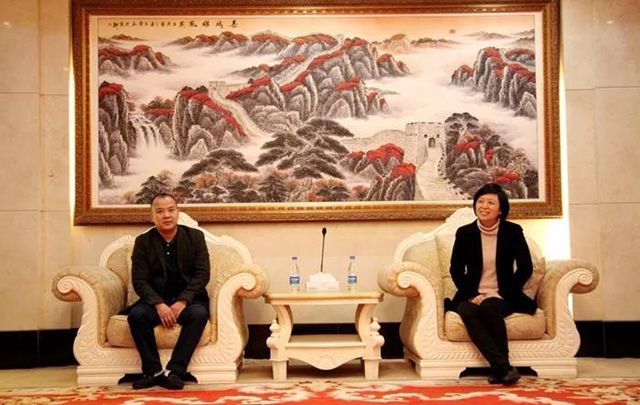 吉华街道总工会副主席叶松（左）、吉华街道妇联副主席弋春梅（右）.jpg