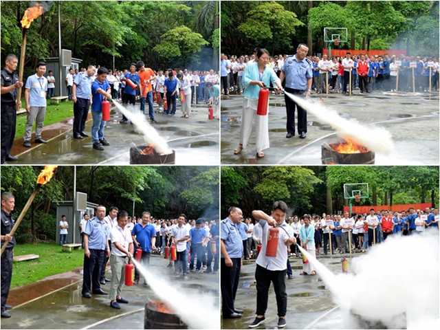 干粉灭火器操作训练.jpg