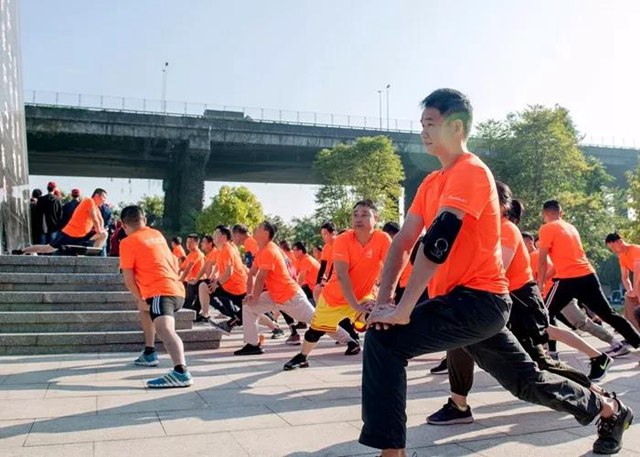 赛前运动1.jpg