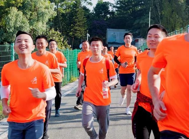 参赛队员们出发啦！冲起来～4.jpg