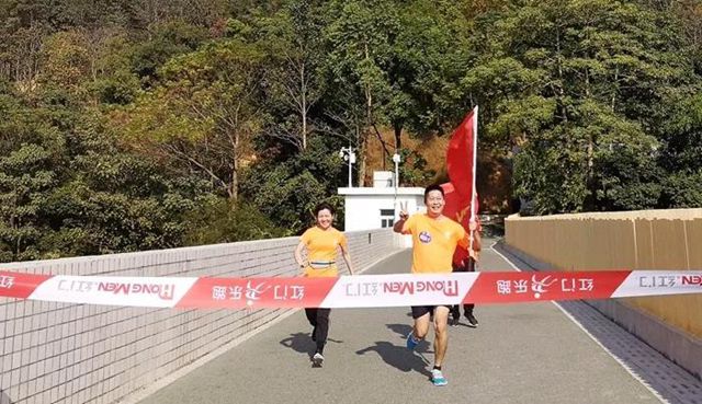 冲向终点的喜悦3.jpg
