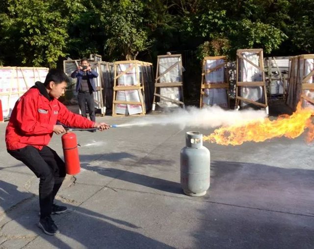 消防灭火.jpg