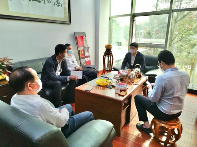 红门公司管理层组织复工前防疫会议.jpg