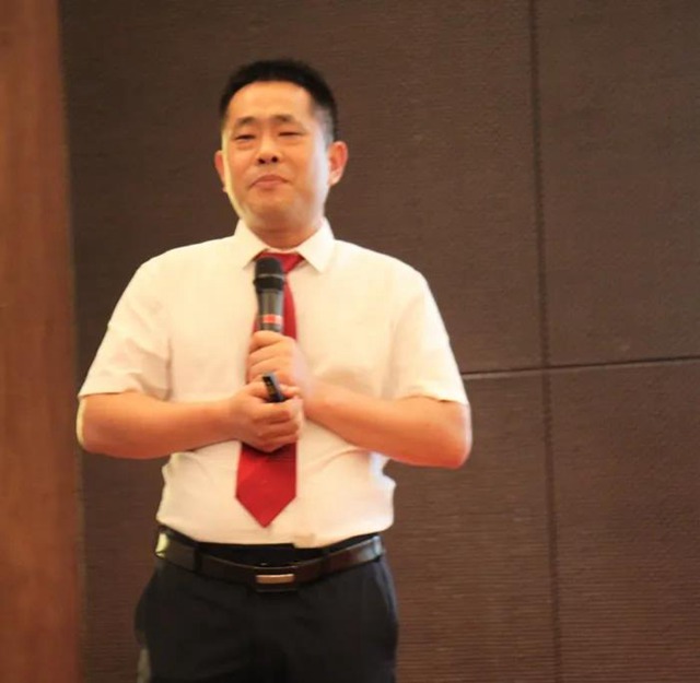 总政委杨攀峰先生讲话.jpg