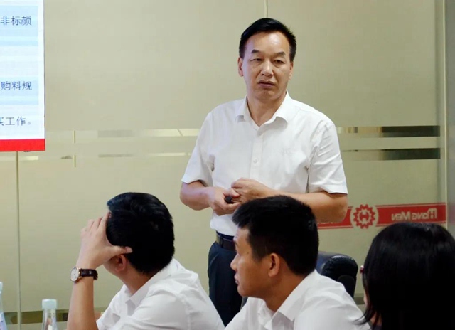 副总裁魏承榜作研发中心上半年工作汇报.jpg