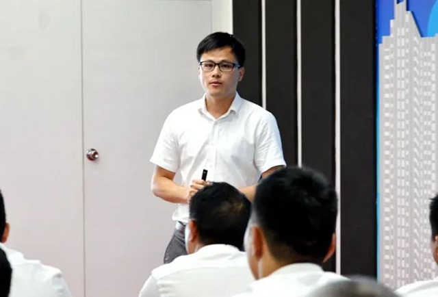 吴怡锋作标准化良好行为AAAAA级企业创建工作介绍及总体计划.jpg