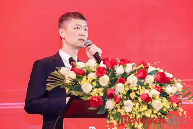 陈汉副总作红门智慧停车新产品讲解.jpg