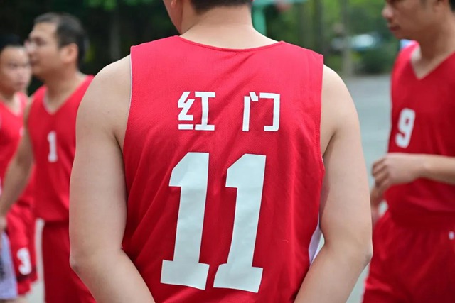 球场竞技，迎“篮”而上4.jpg